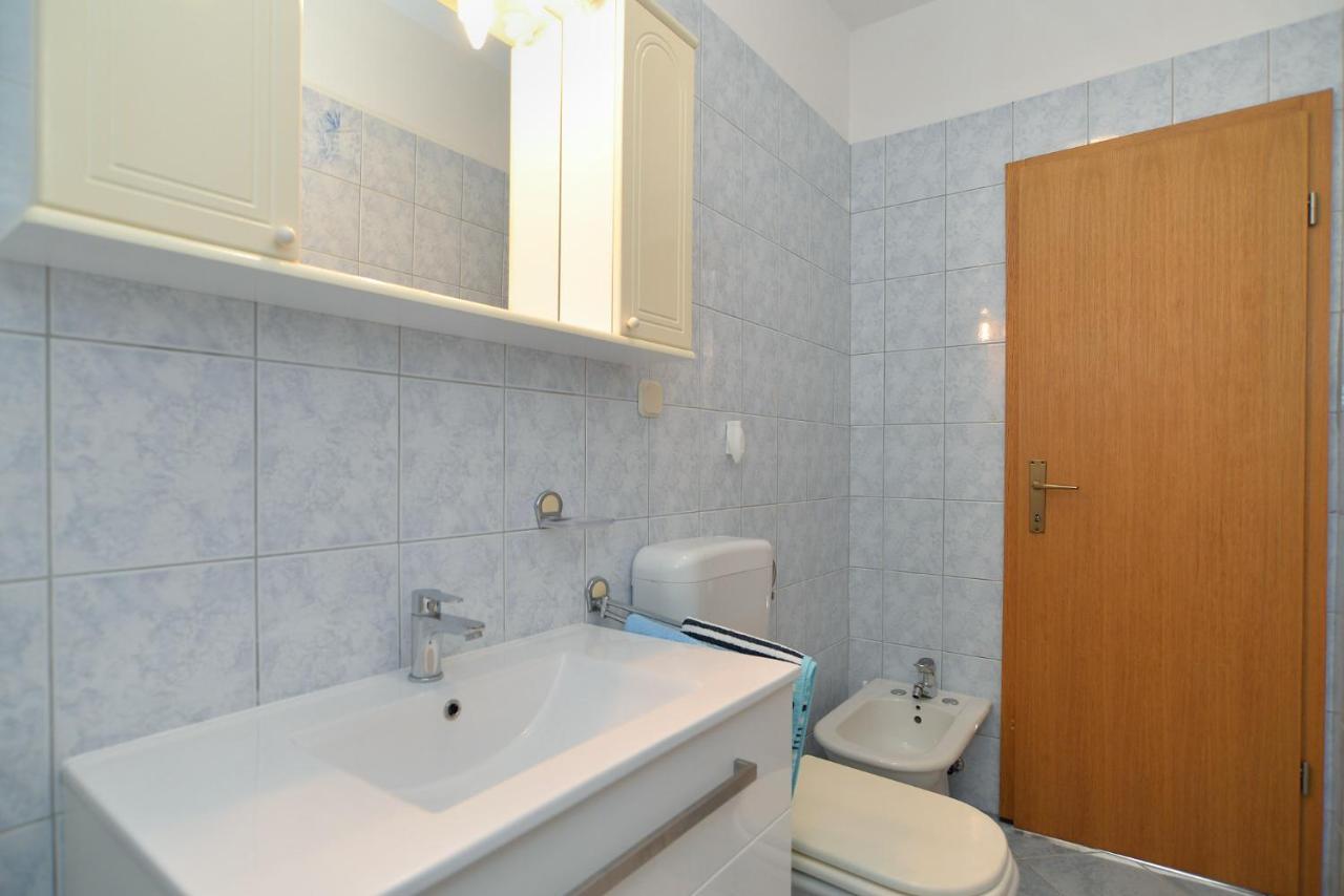 Apartments Vrcevan 811 Medulin Bagian luar foto