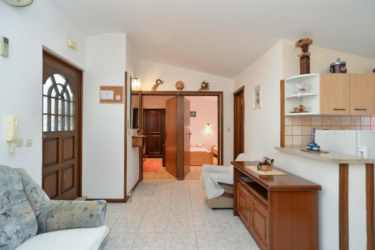 Apartments Vrcevan 811 Medulin Bagian luar foto