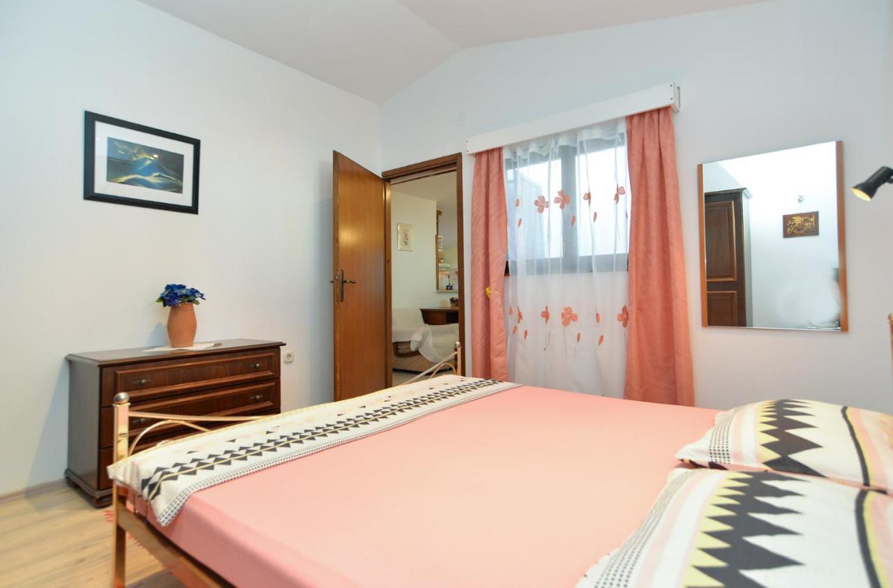 Apartments Vrcevan 811 Medulin Bagian luar foto