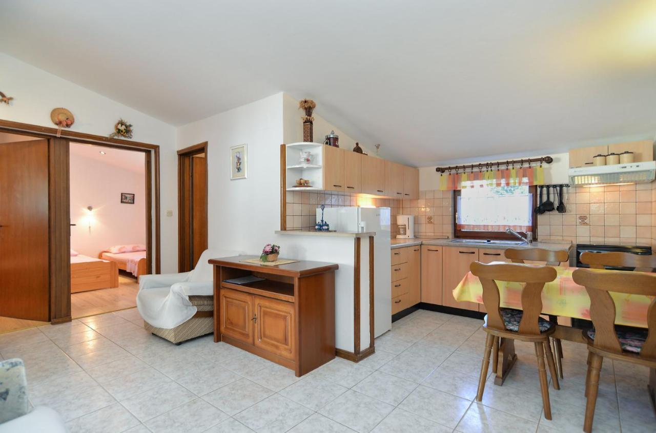 Apartments Vrcevan 811 Medulin Bagian luar foto