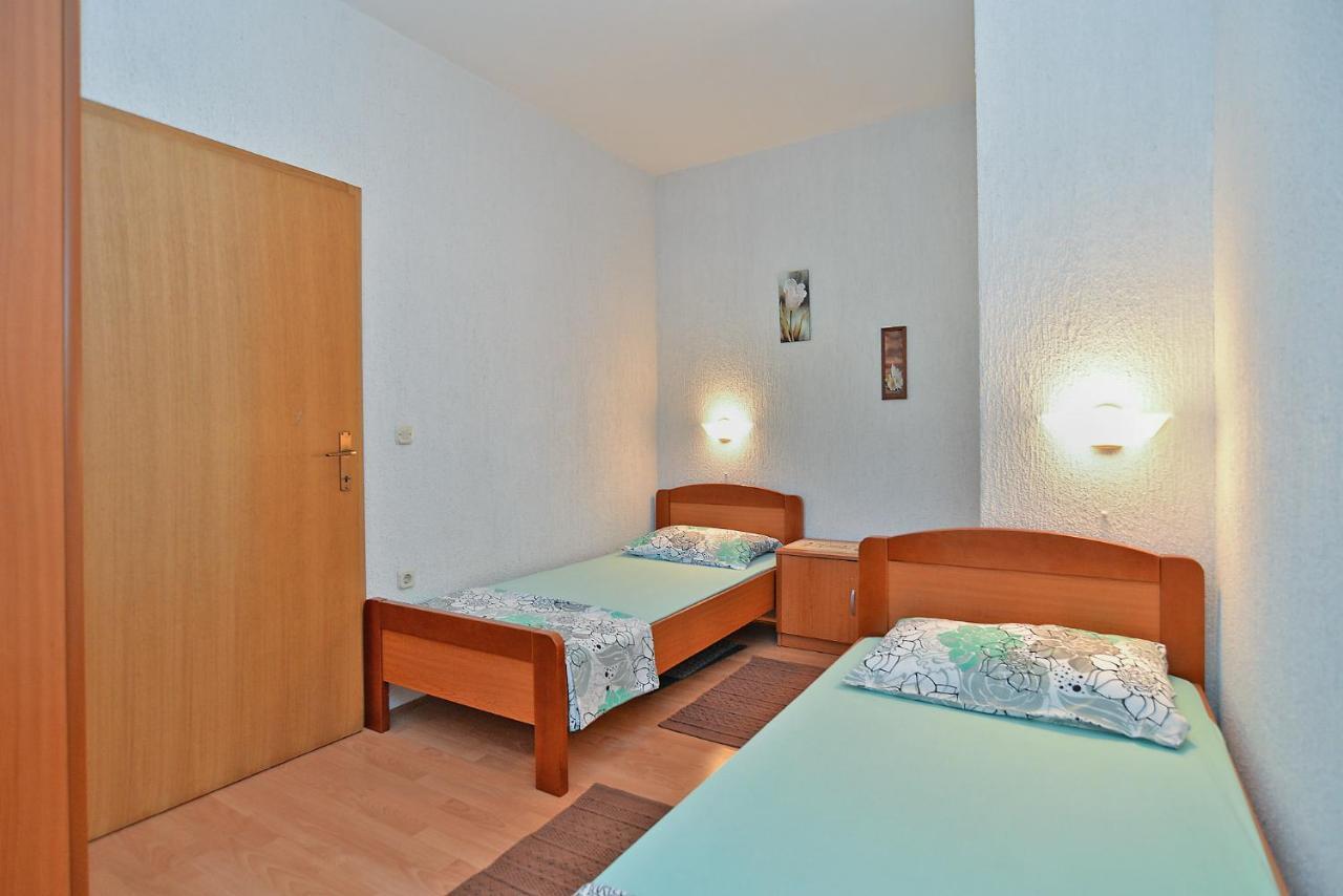 Apartments Vrcevan 811 Medulin Bagian luar foto