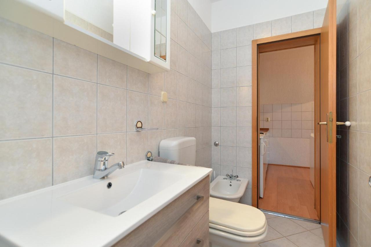 Apartments Vrcevan 811 Medulin Bagian luar foto