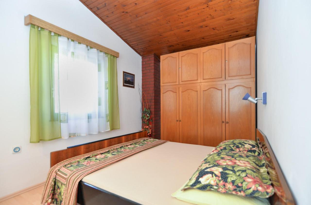Apartments Vrcevan 811 Medulin Bagian luar foto