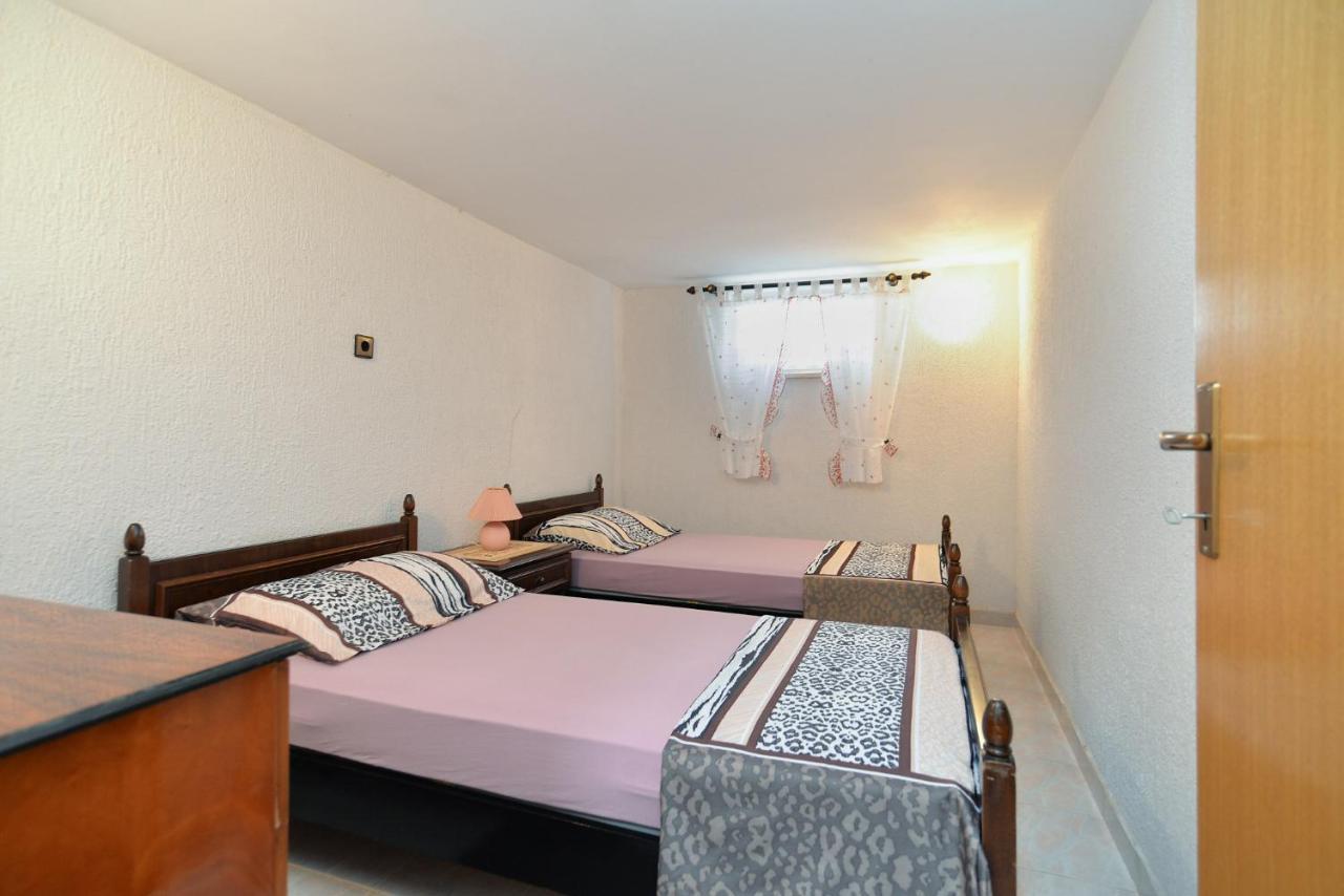 Apartments Vrcevan 811 Medulin Bagian luar foto