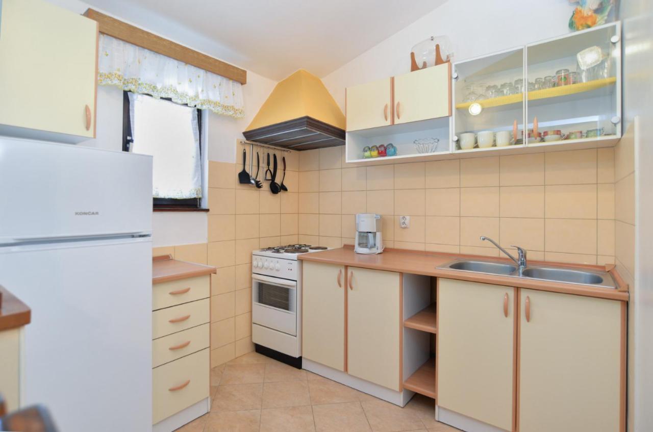 Apartments Vrcevan 811 Medulin Bagian luar foto